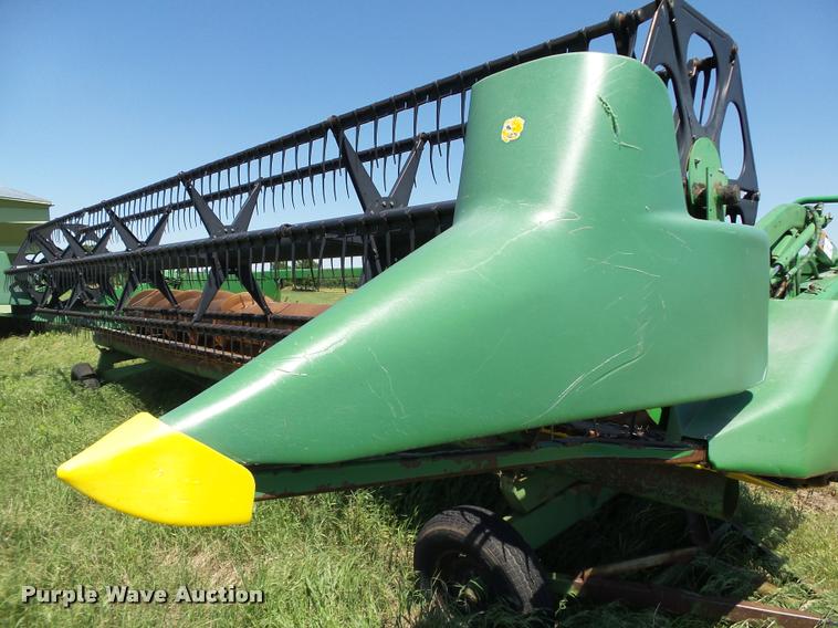 image for item DB4015 1998 John Deere 925 flex head