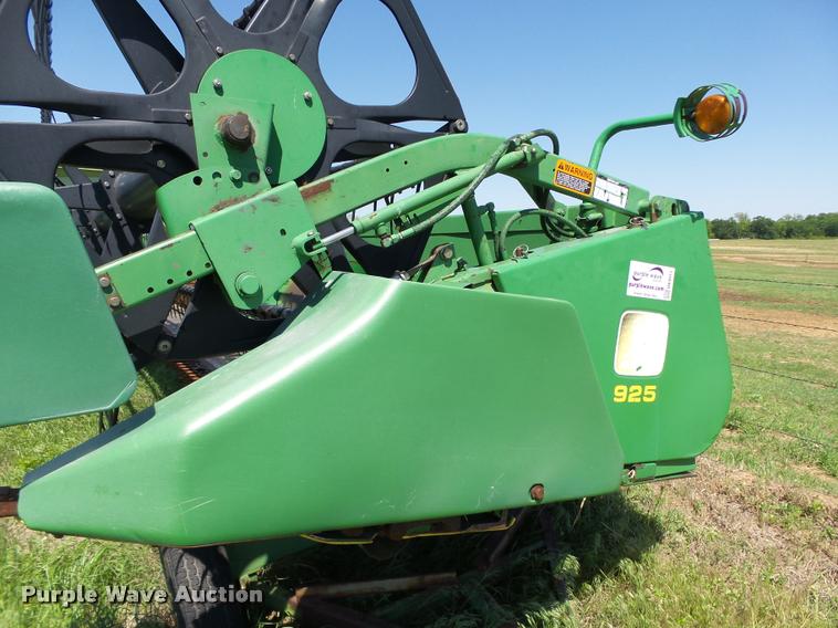 image for item DB4015 1998 John Deere 925 flex head