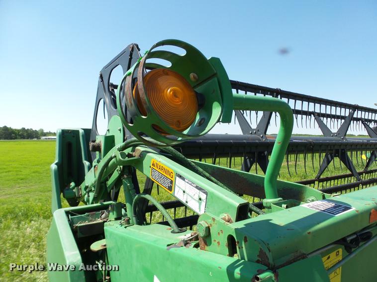 image for item DB4015 1998 John Deere 925 flex head