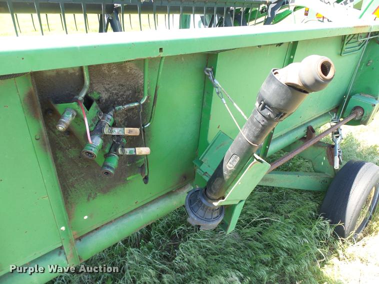 image for item DB4015 1998 John Deere 925 flex head