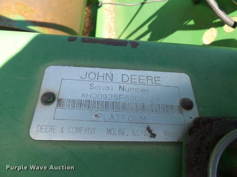 image for item DB4015 1998 John Deere 925 flex head