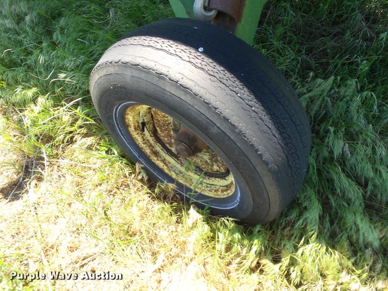 image for item DB4015 1998 John Deere 925 flex head