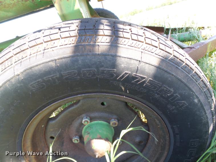 image for item DB4015 1998 John Deere 925 flex head