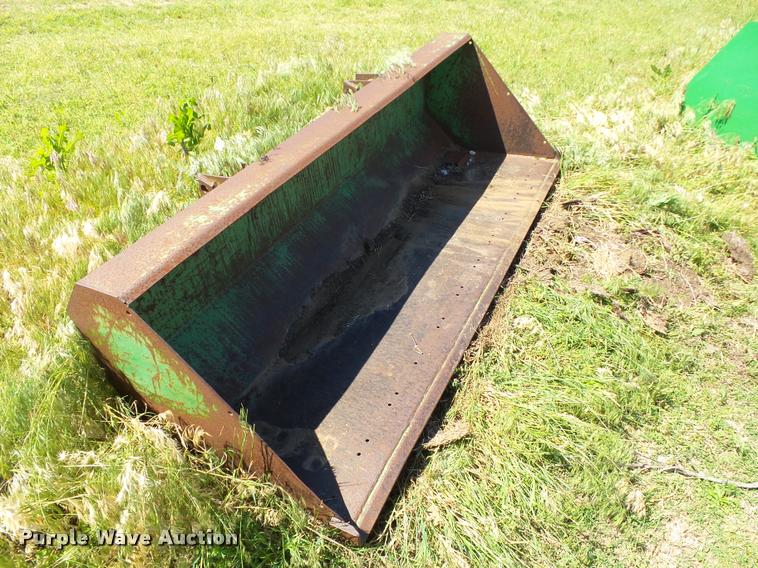 image for item DB4020 John Deere loader bucket