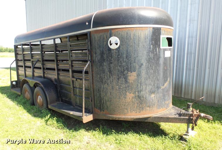 image for item DB4022 1980 W-W 16 livestock trailer