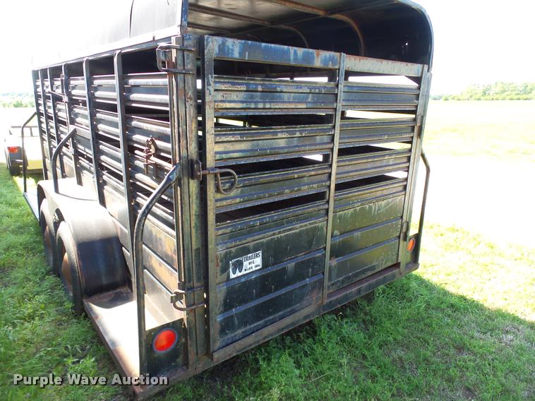 image for item DB4022 1980 W-W 16 livestock trailer