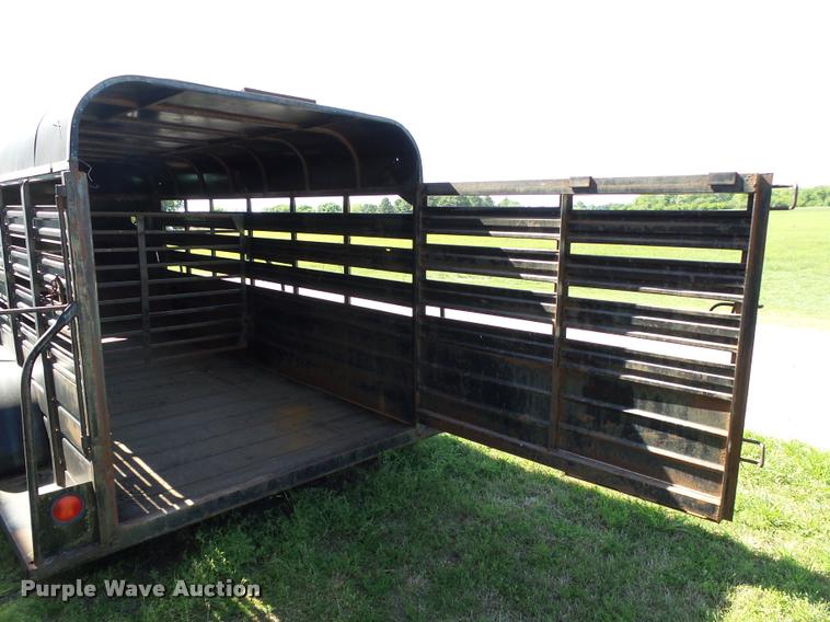 image for item DB4022 1980 W-W 16 livestock trailer
