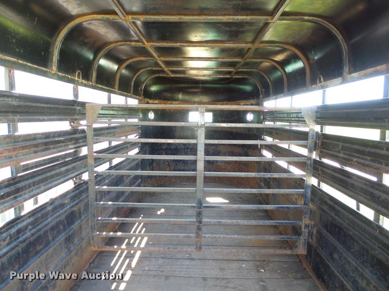 image for item DB4022 1980 W-W 16 livestock trailer