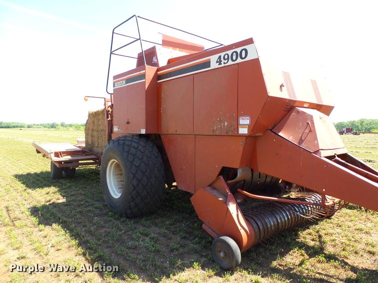 image for item DB4024 1997 Hesston 4900 square baler
