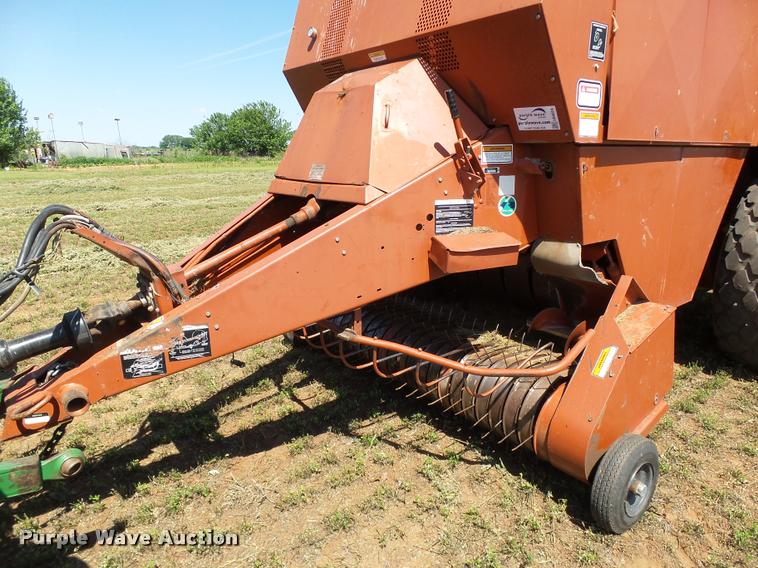 image for item DB4024 1997 Hesston 4900 square baler