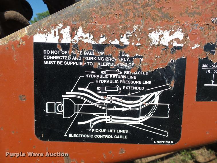 image for item DB4024 1997 Hesston 4900 square baler