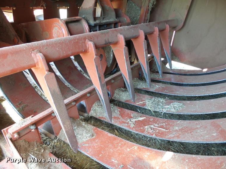 image for item DB4024 1997 Hesston 4900 square baler