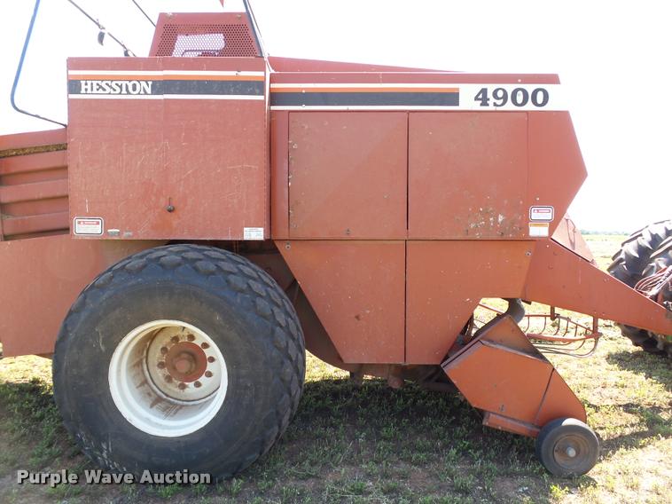 image for item DB4024 1997 Hesston 4900 square baler