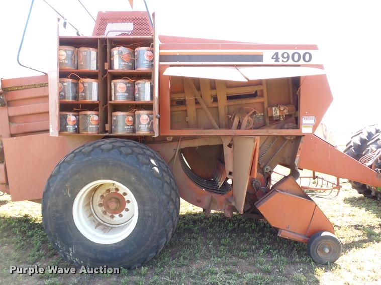 image for item DB4024 1997 Hesston 4900 square baler