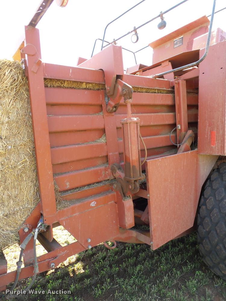 image for item DB4024 1997 Hesston 4900 square baler