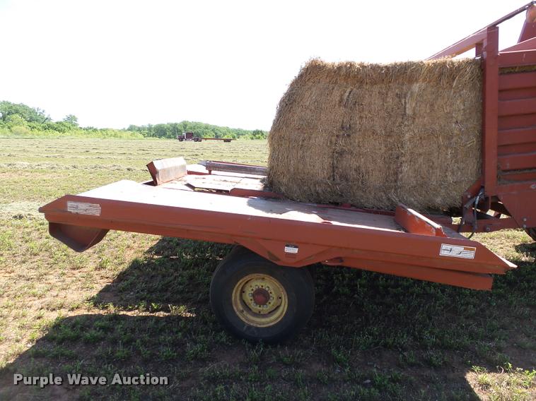 image for item DB4024 1997 Hesston 4900 square baler