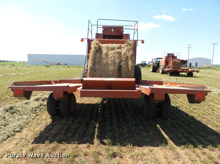 image for item DB4024 1997 Hesston 4900 square baler