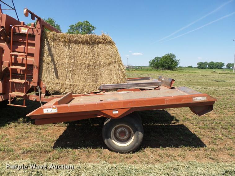 image for item DB4024 1997 Hesston 4900 square baler