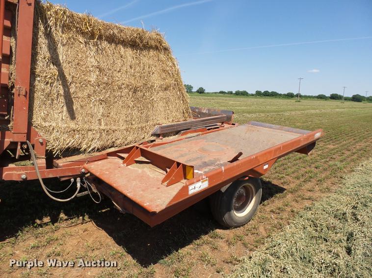 image for item DB4024 1997 Hesston 4900 square baler