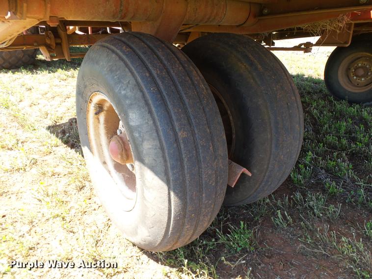 image for item DB4024 1997 Hesston 4900 square baler