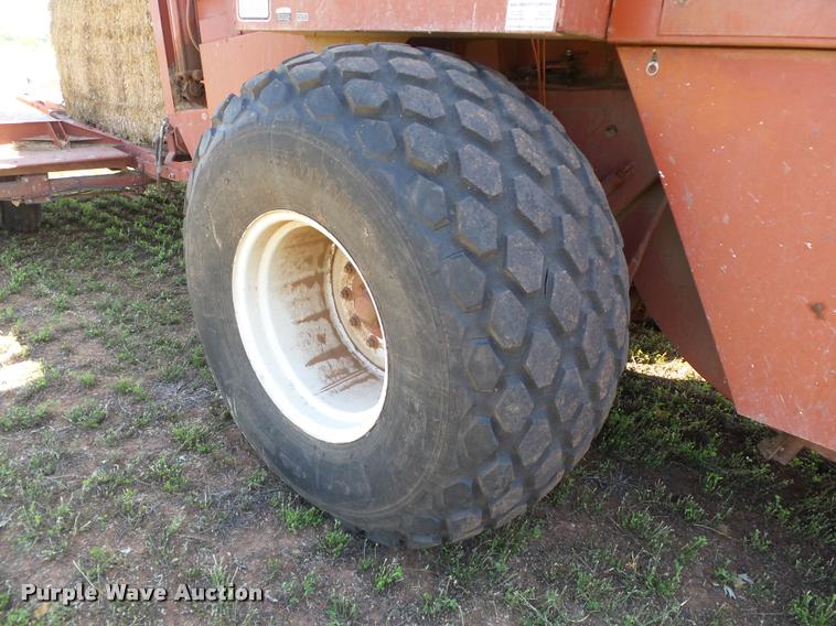 image for item DB4024 1997 Hesston 4900 square baler