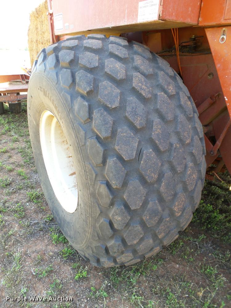 image for item DB4024 1997 Hesston 4900 square baler