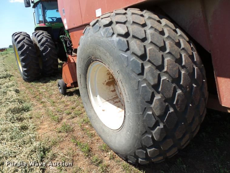image for item DB4024 1997 Hesston 4900 square baler
