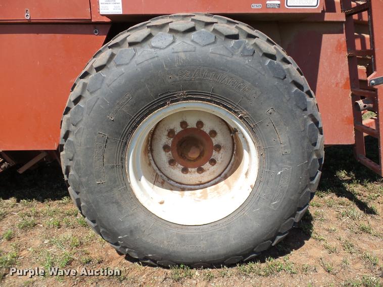 image for item DB4024 1997 Hesston 4900 square baler