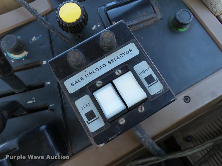 image for item DB4024 1997 Hesston 4900 square baler