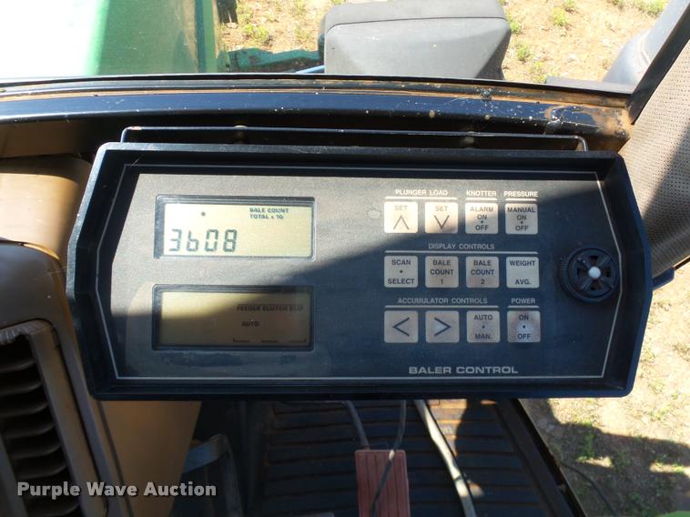 image for item DB4024 1997 Hesston 4900 square baler