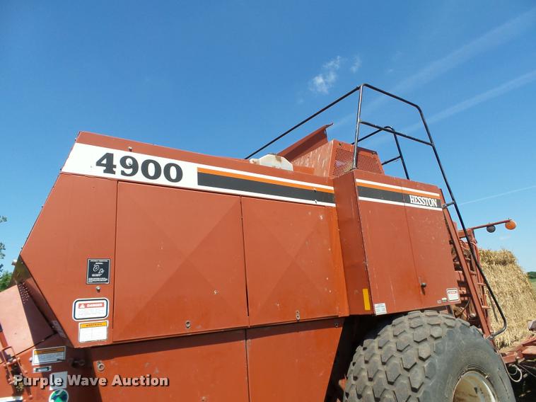 image for item DB4024 1997 Hesston 4900 square baler