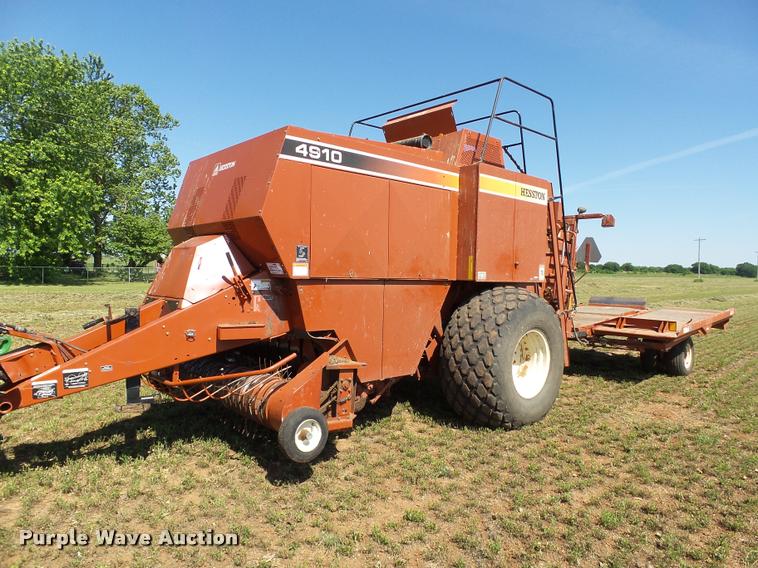 image for item DB4025 2003 Hesston 4910 square baler
