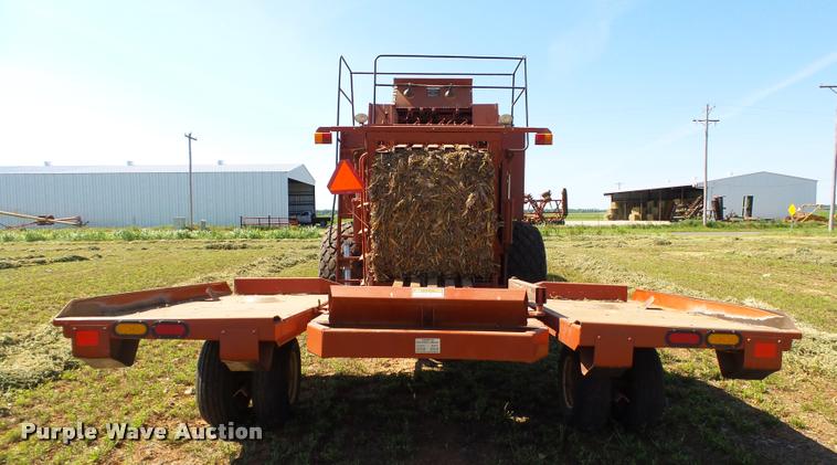 image for item DB4025 2003 Hesston 4910 square baler