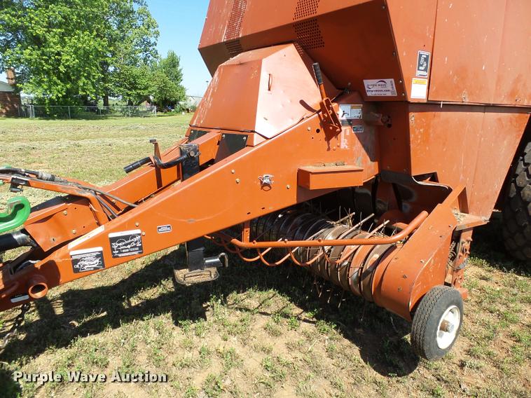 image for item DB4025 2003 Hesston 4910 square baler
