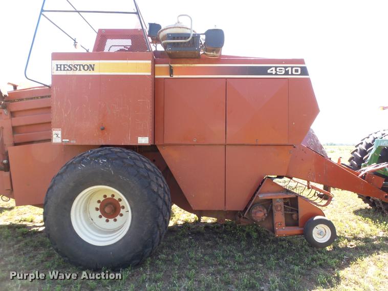 image for item DB4025 2003 Hesston 4910 square baler