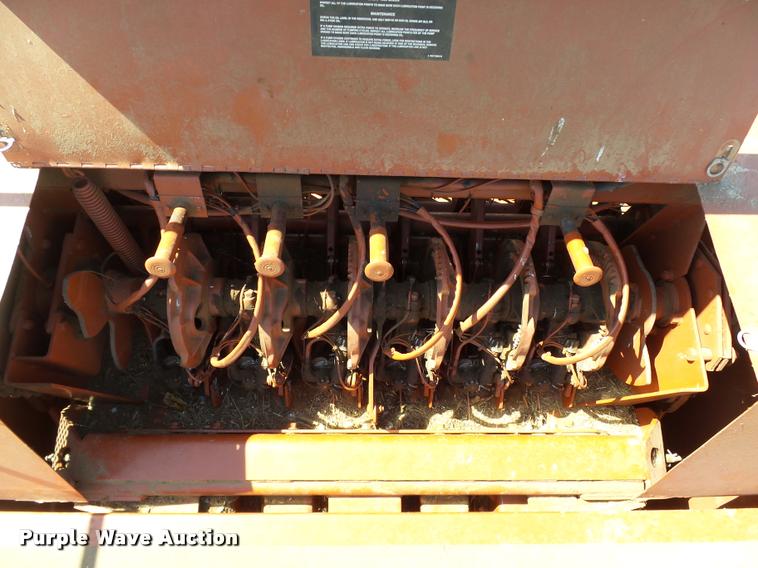 image for item DB4025 2003 Hesston 4910 square baler