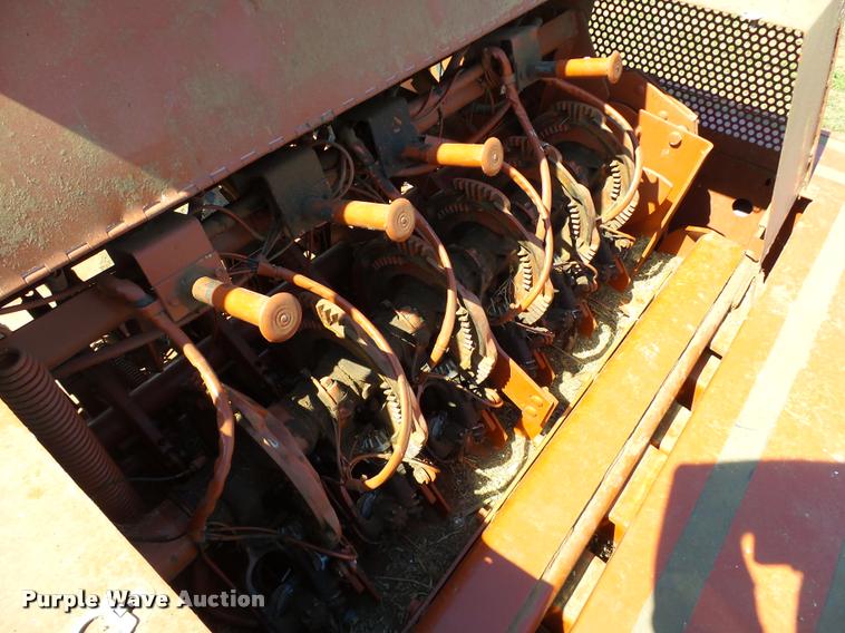 image for item DB4025 2003 Hesston 4910 square baler