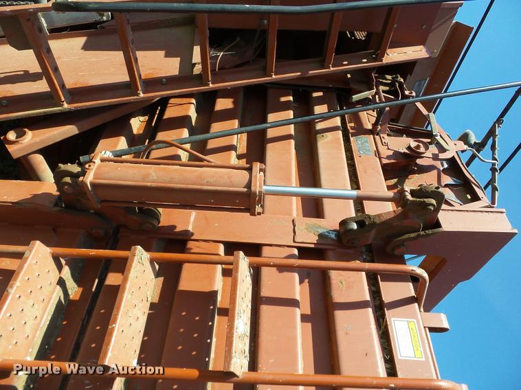 image for item DB4025 2003 Hesston 4910 square baler