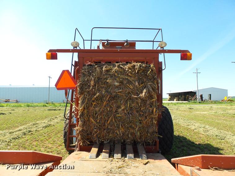 image for item DB4025 2003 Hesston 4910 square baler