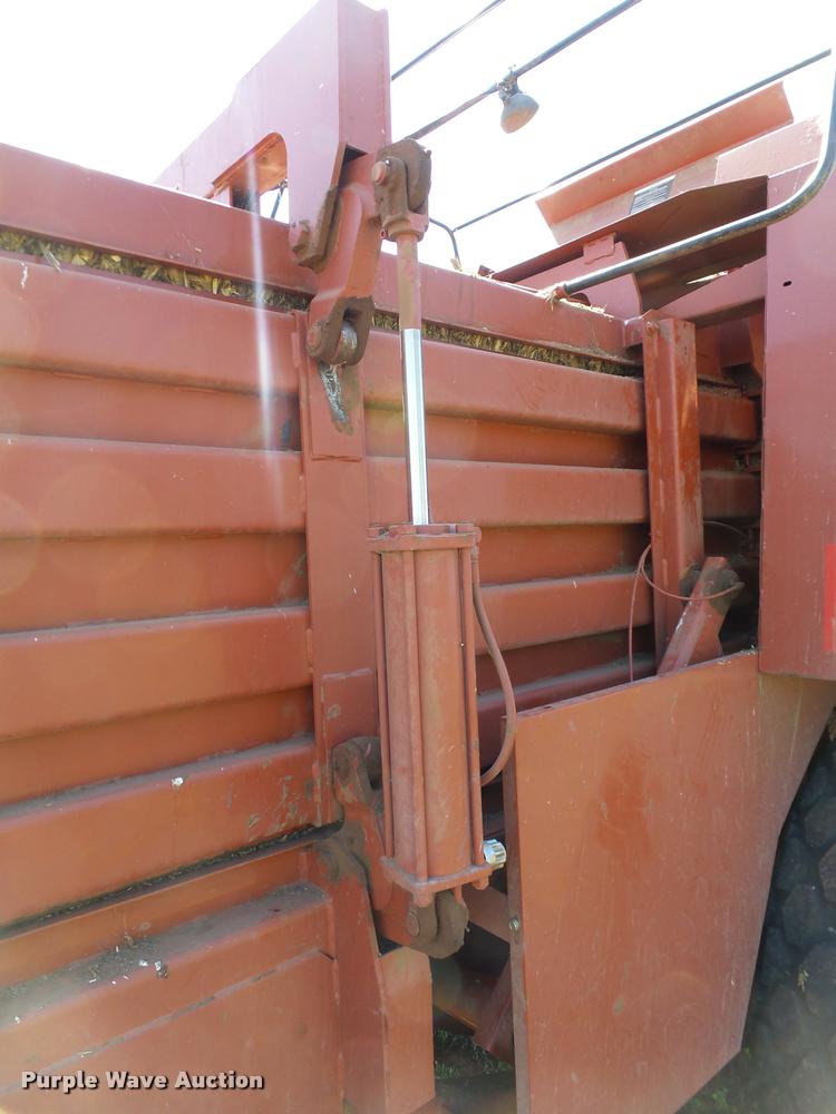 image for item DB4025 2003 Hesston 4910 square baler