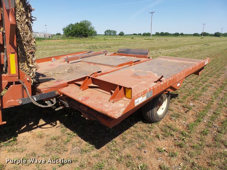 image for item DB4025 2003 Hesston 4910 square baler