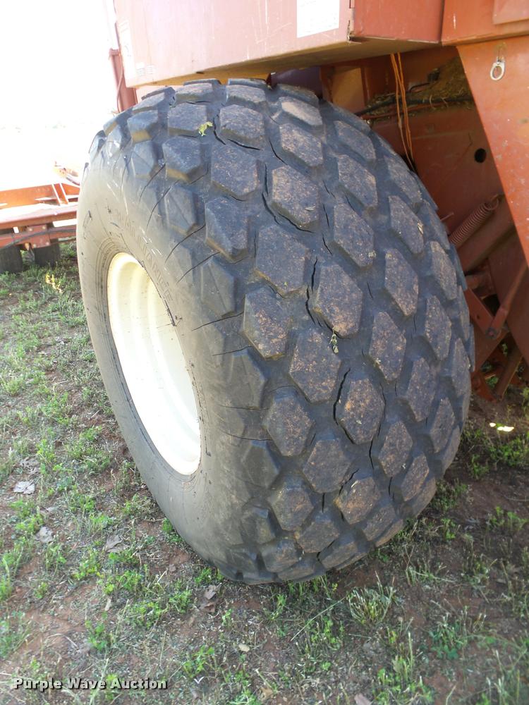 image for item DB4025 2003 Hesston 4910 square baler