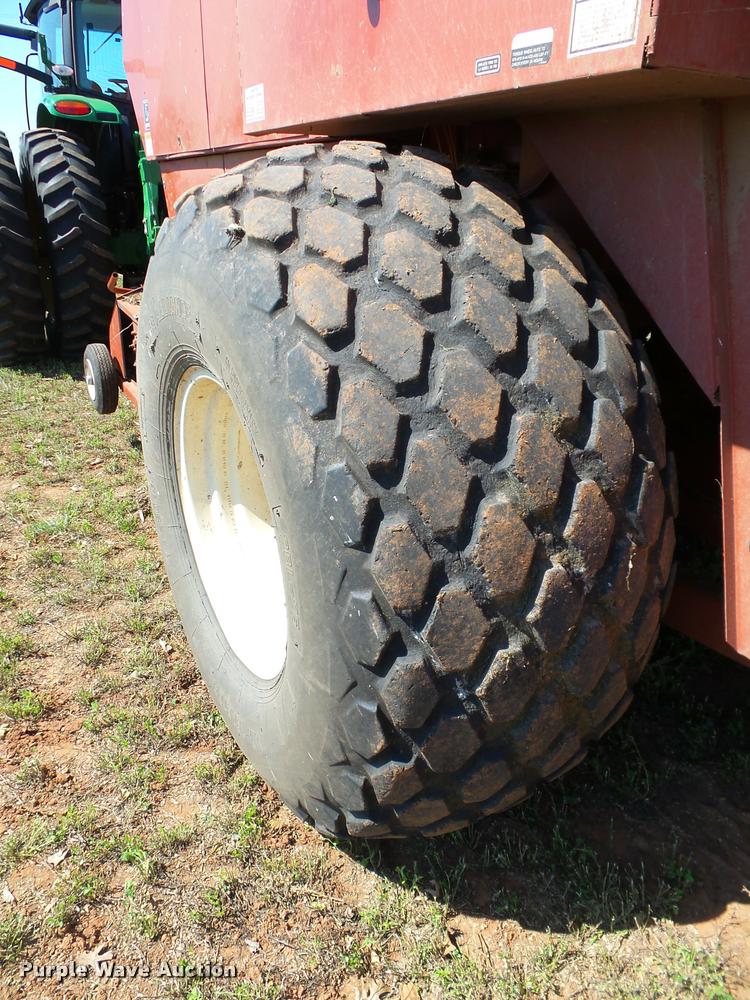 image for item DB4025 2003 Hesston 4910 square baler