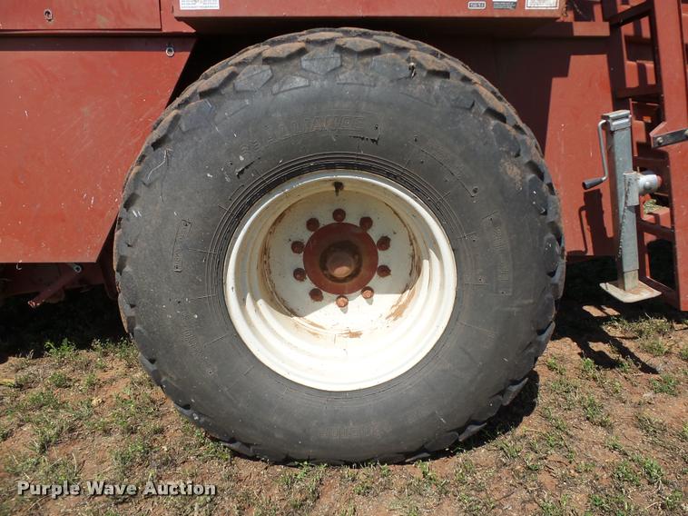 image for item DB4025 2003 Hesston 4910 square baler