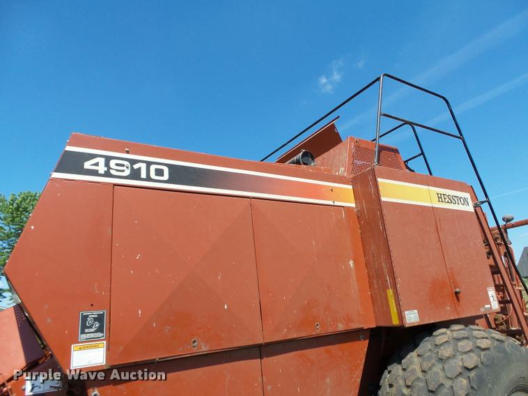 image for item DB4025 2003 Hesston 4910 square baler