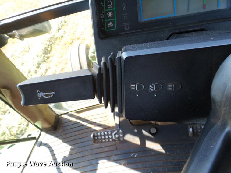 image for item DB4027 1992 John Deere 7800 tractor