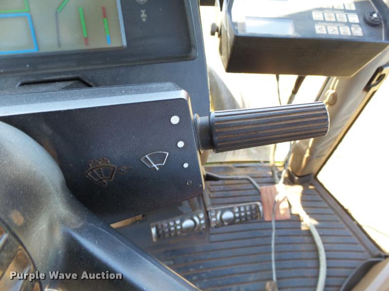 image for item DB4027 1992 John Deere 7800 tractor