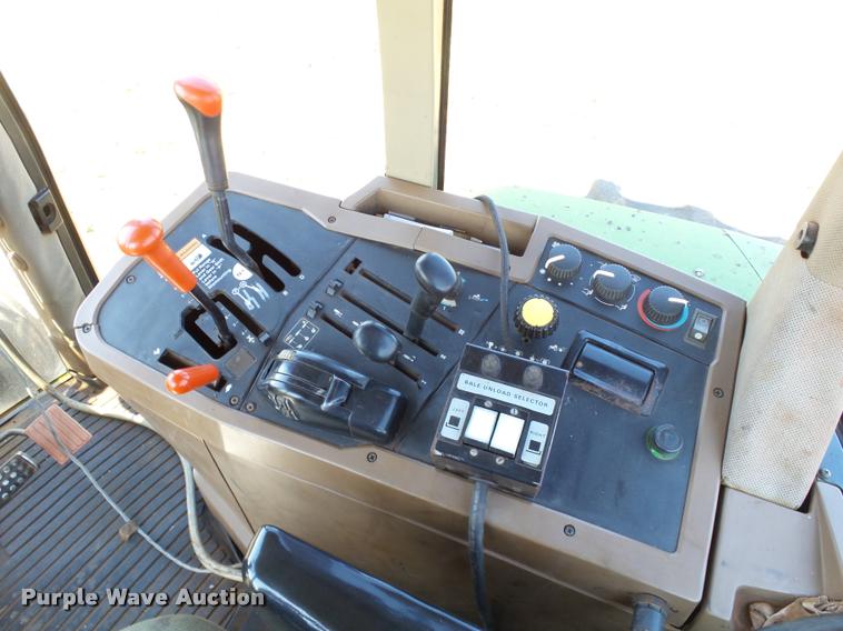 image for item DB4027 1992 John Deere 7800 tractor