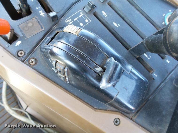 image for item DB4027 1992 John Deere 7800 tractor