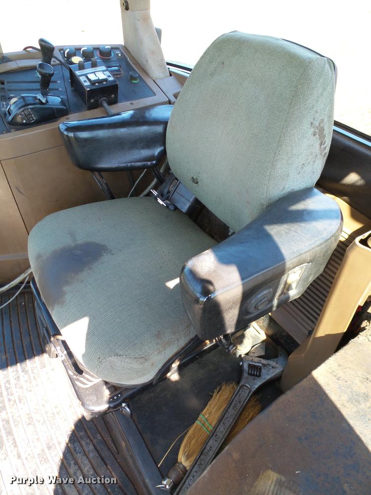 image for item DB4027 1992 John Deere 7800 tractor